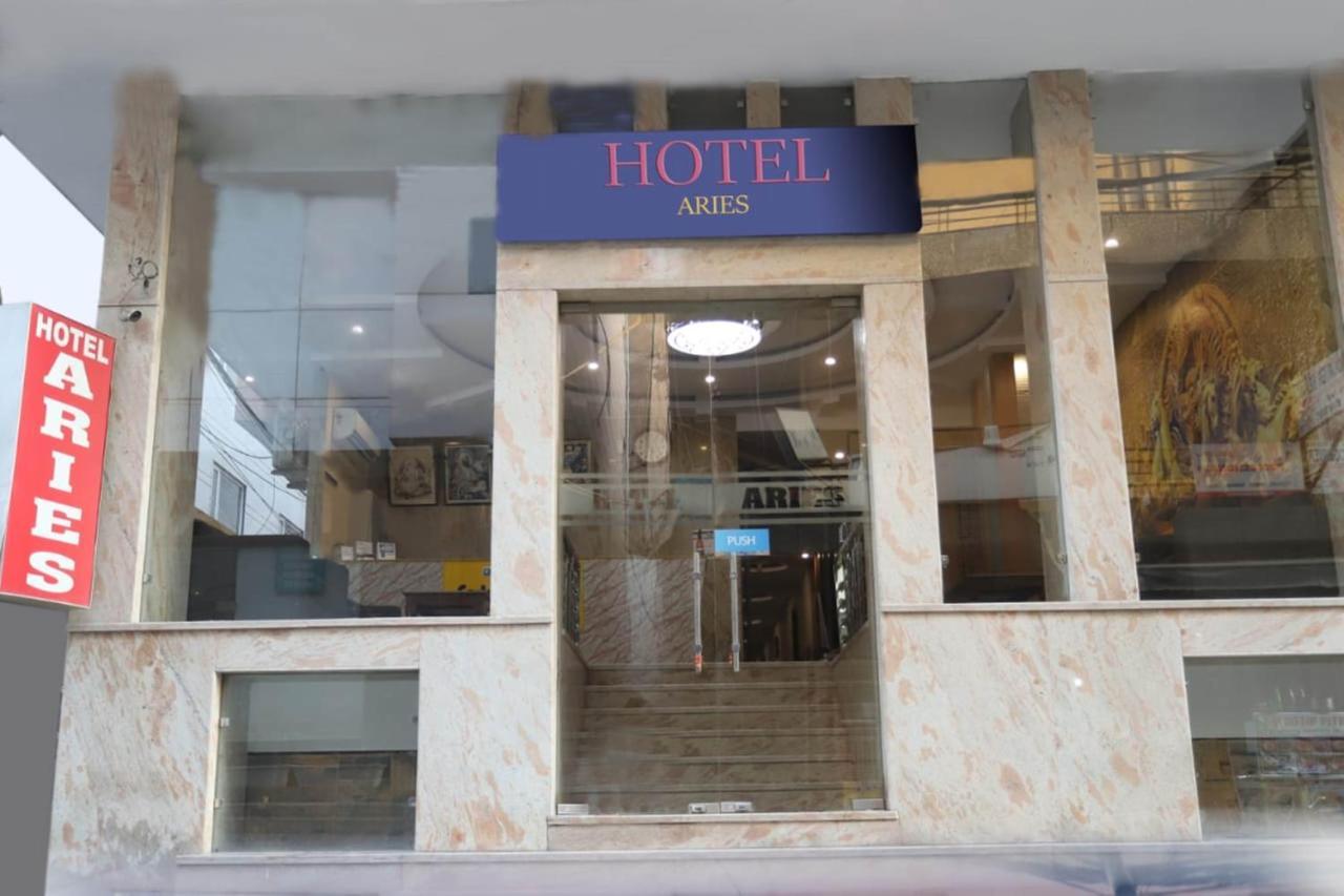 Hotel Aries Nuova Delhi Esterno foto