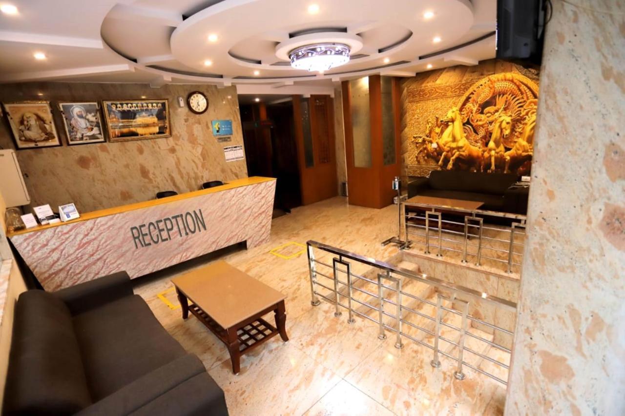 Hotel Aries Nuova Delhi Esterno foto