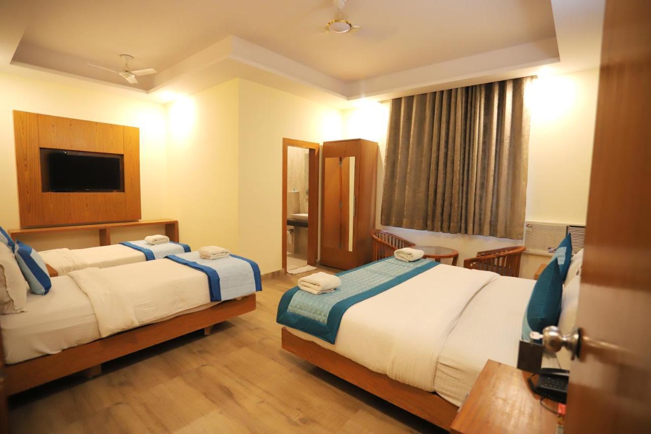 Hotel Aries Nuova Delhi Esterno foto