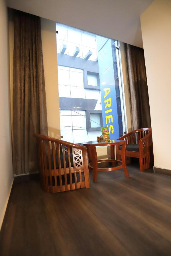 Hotel Aries Nuova Delhi Esterno foto
