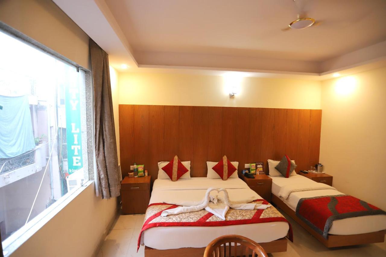 Hotel Aries Nuova Delhi Esterno foto