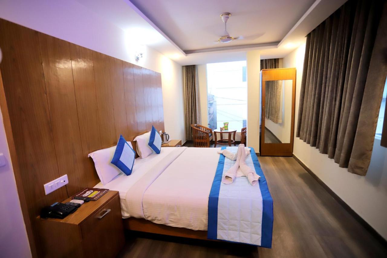 Hotel Aries Nuova Delhi Esterno foto
