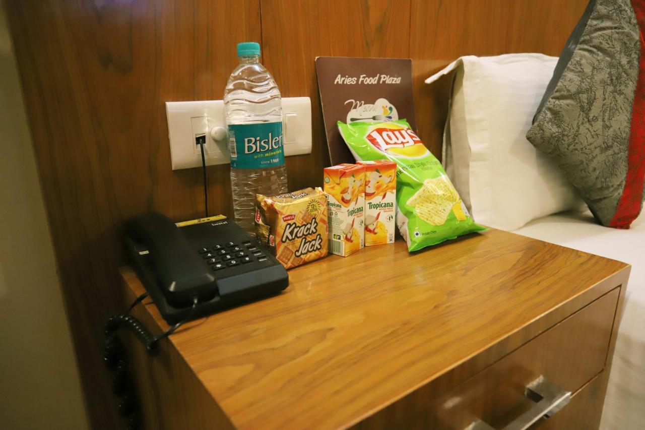 Hotel Aries Nuova Delhi Esterno foto